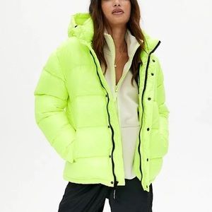 Aritzia Shorty Super Puff Neon Shiny Yellow